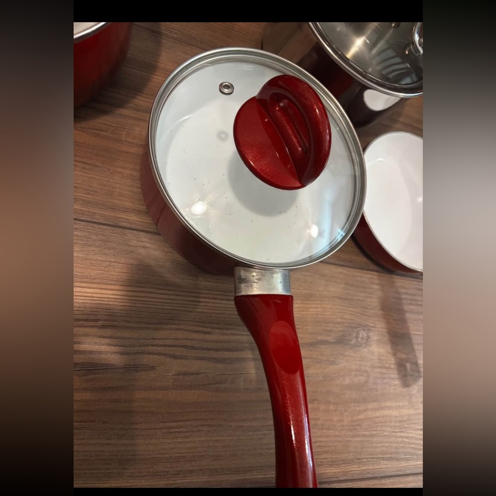 Red Non-Stick Saucepan with Lid